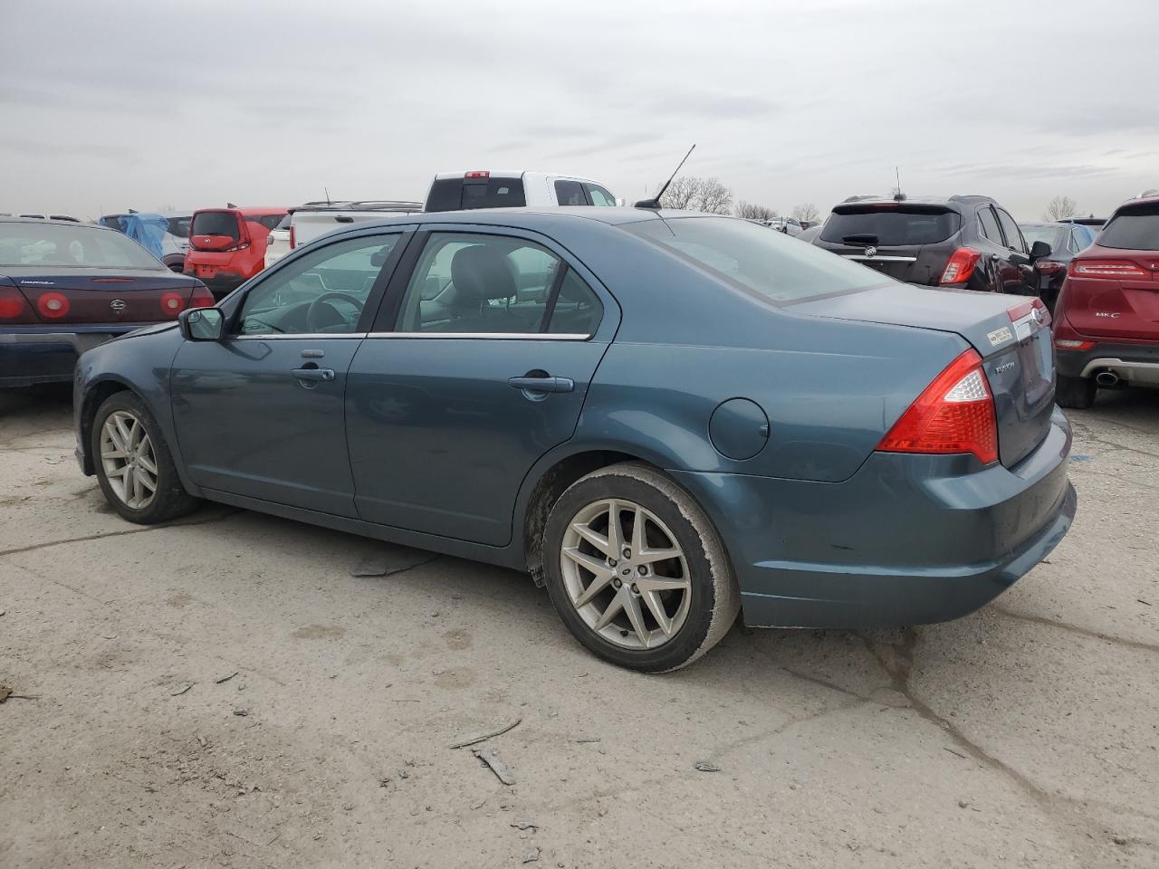 2011 Ford Fusion - Image 2