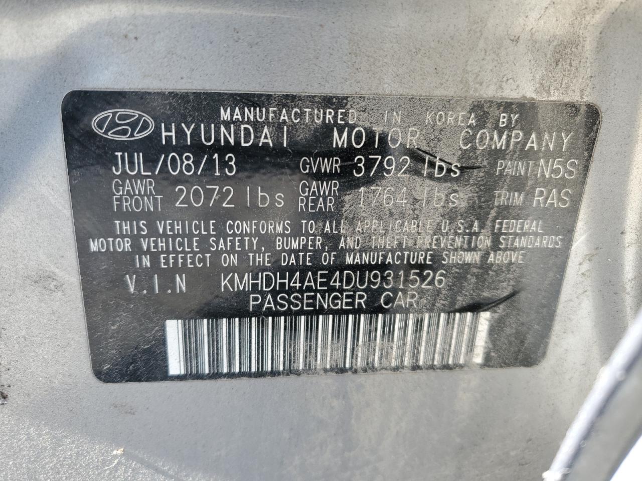 2013 Hyundai Elantra - Image 12