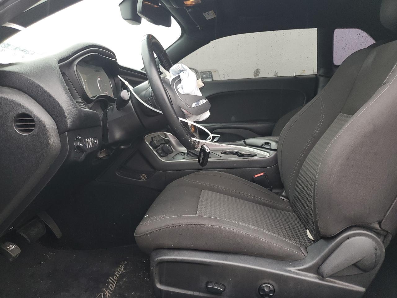 2019 Dodge Challenger - Image 7
