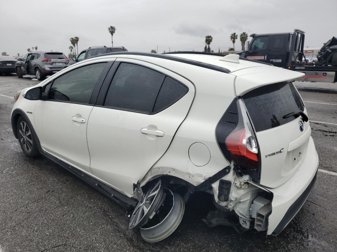 2018 Toyota Prius - Image 2