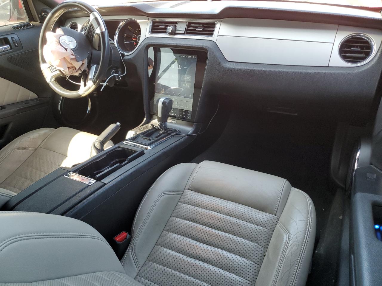2014 Ford Mustang - Image 8