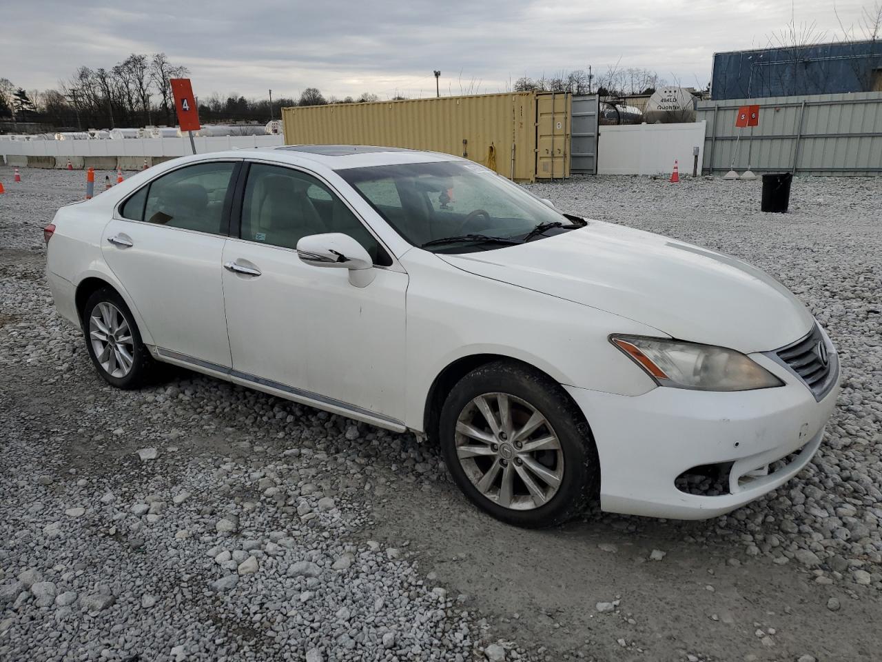 2010 Lexus ES - Image 4