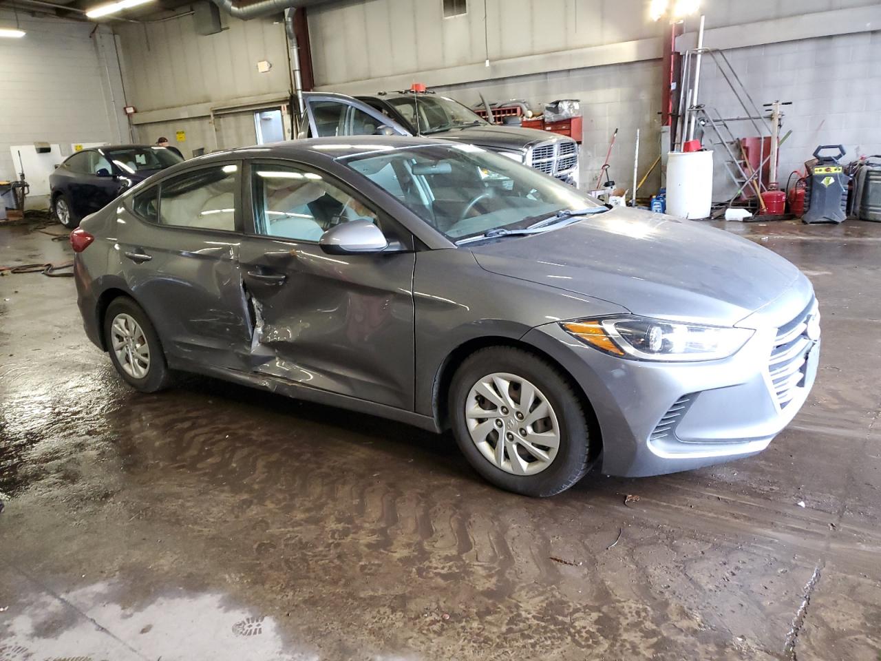 2018 Hyundai Elantra - Image 4