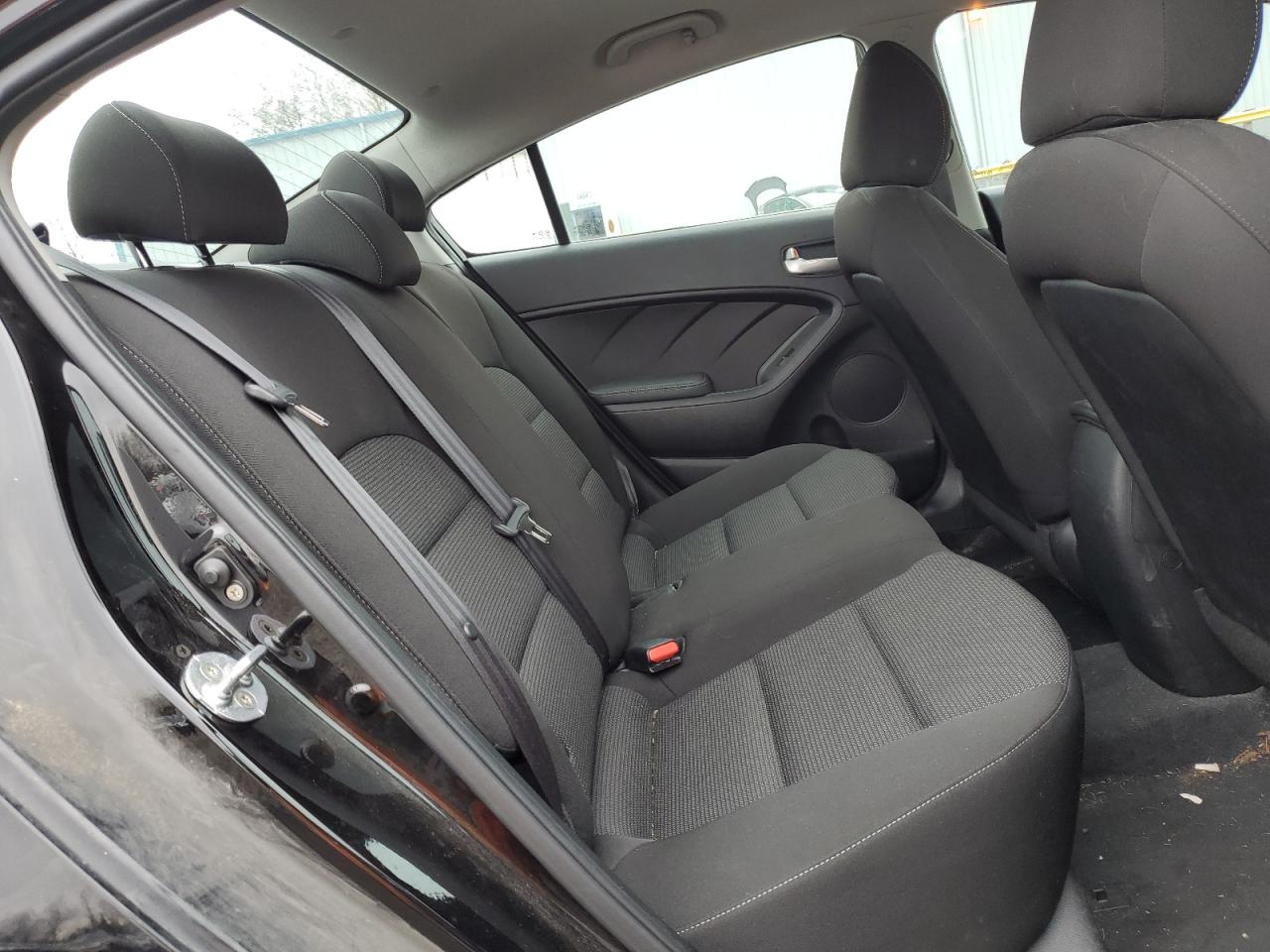 2017 Kia Forte - Image 10