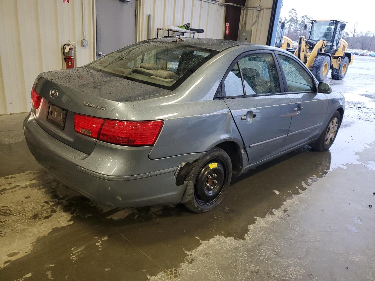 2009 Hyundai Sonata - Image 3