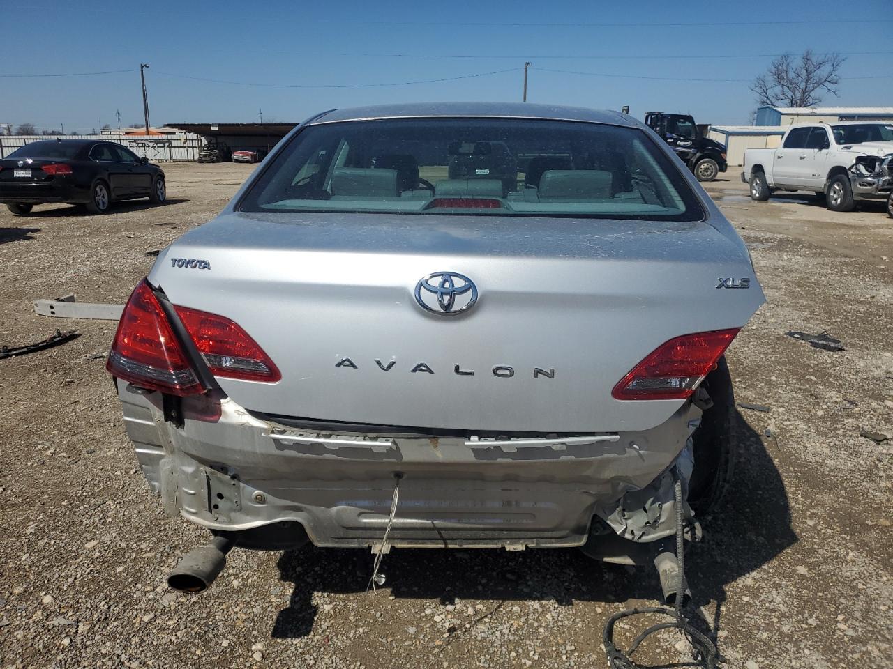 2008 Toyota Avalon - Image 6