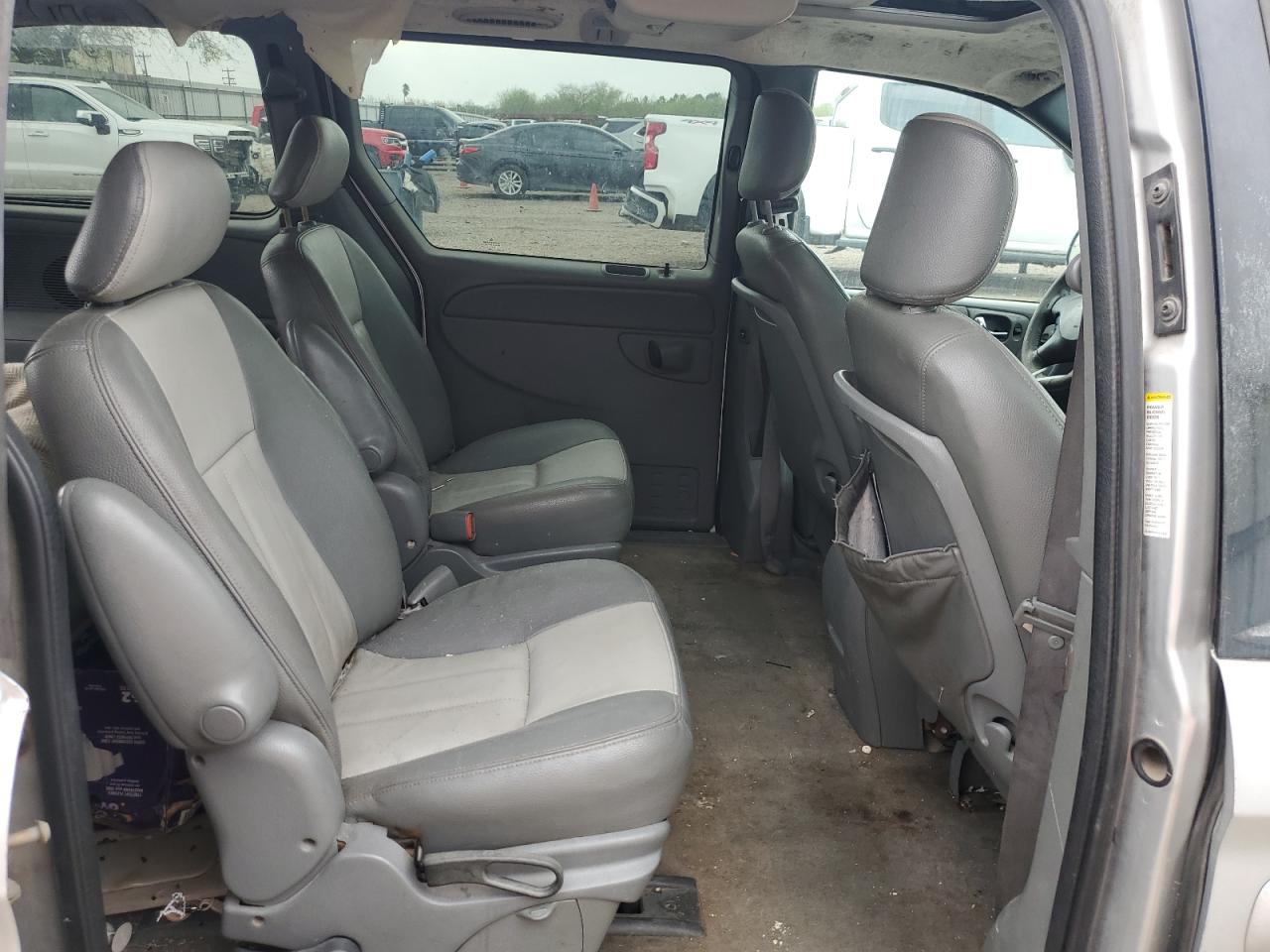2004 Dodge Grand Caravan Sxt VIN: 2D4GP44L44R562844 Lot: 47646035