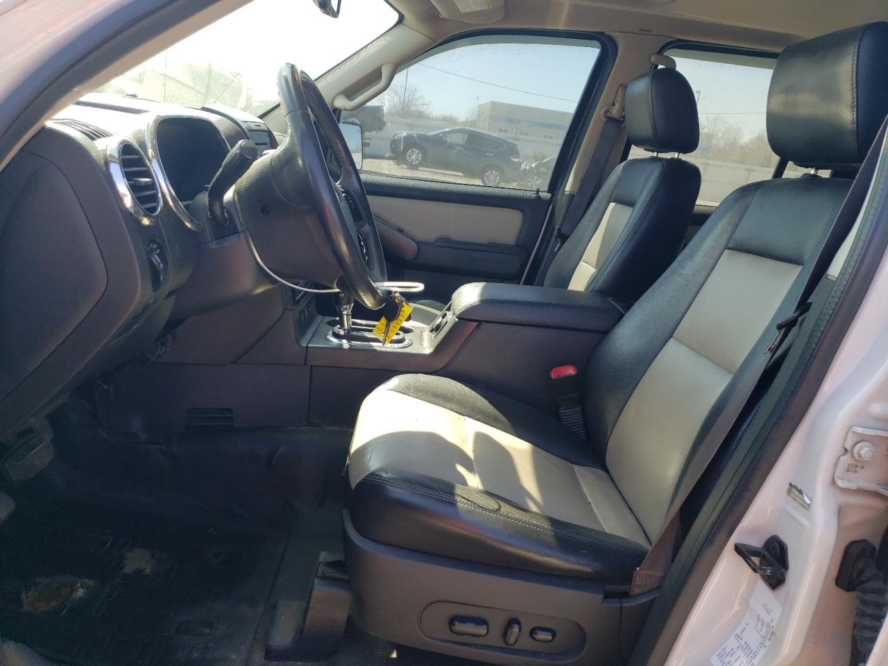 2008 Ford Explorer Sport Trac Limited VIN: 1FMEU53828UA02521 Lot: 49304385