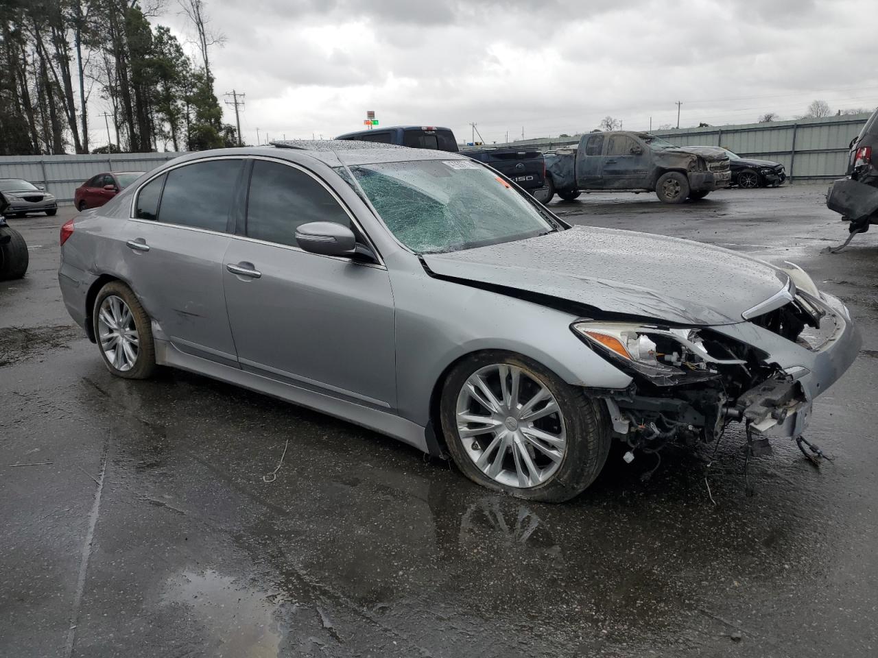 2013 Hyundai Genesis - Image 4