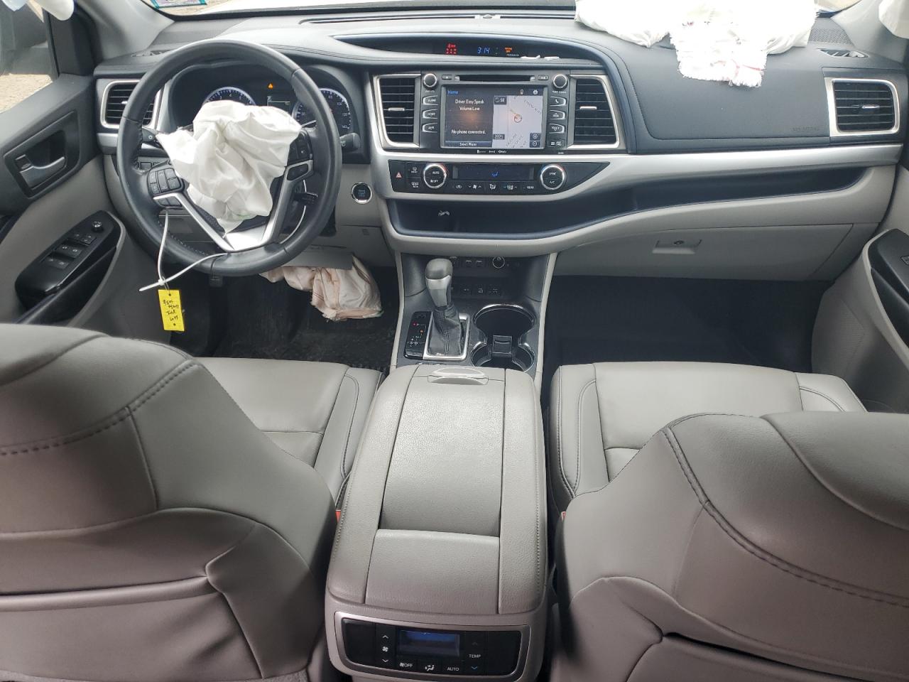 2019 Toyota Highlander - Image 8