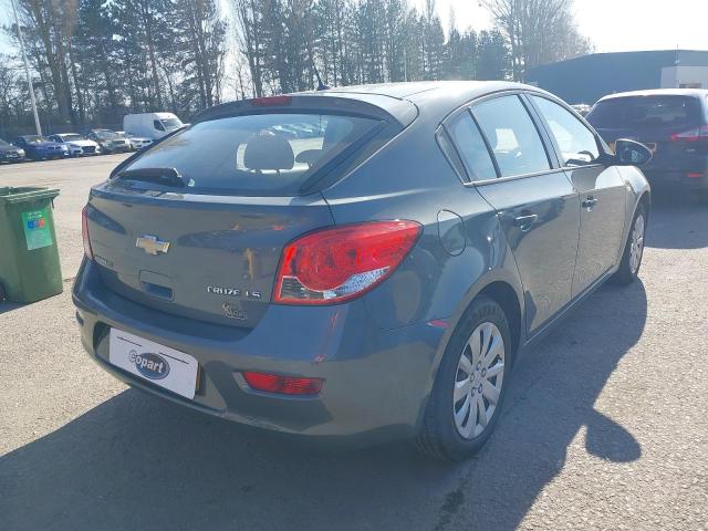 2011 CHEVROLET CRUZE LS