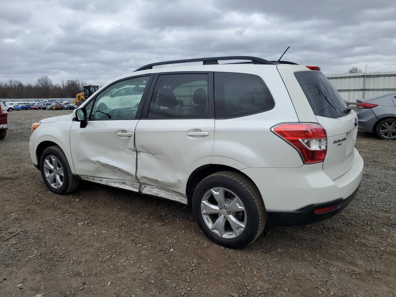 2014 Subaru Forester - Image 2