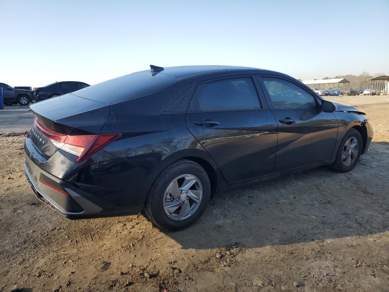 2024 Hyundai Elantra - Image 3