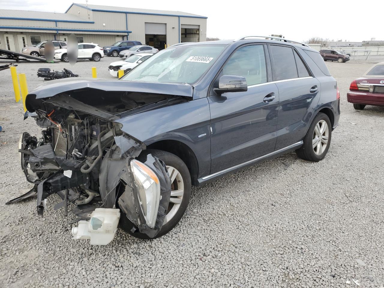 2012 Mercedes-Benz Ml 350 4Ma 3.5L للبيع في Earlington، KY - Front End