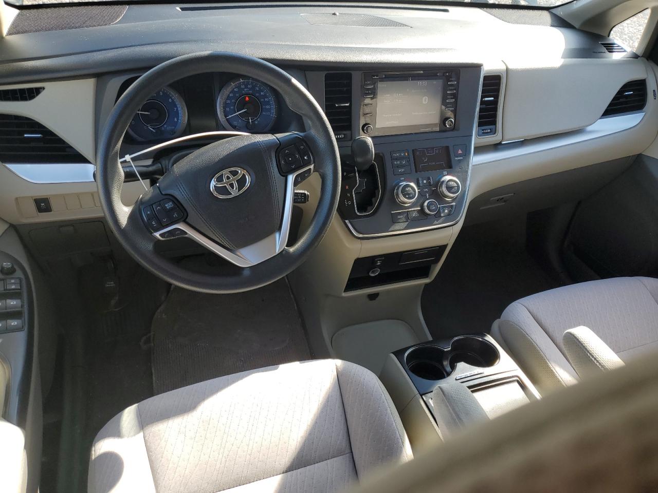 2018 Toyota Sienna - Image 8