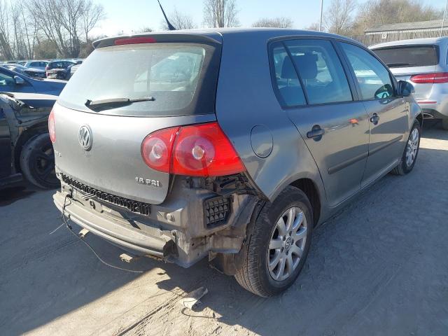 2006 VOLKSWAGEN GOLF FSI S