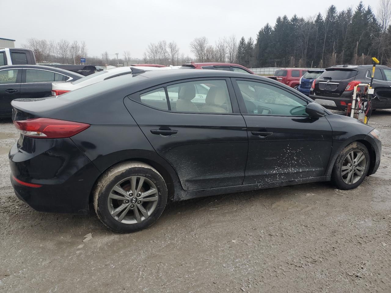 2017 Hyundai Elantra - Image 3