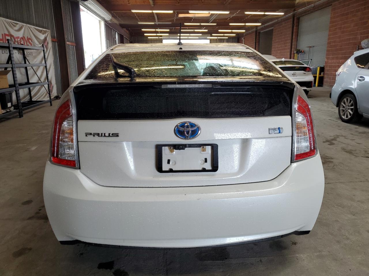 2013 Toyota Prius - Image 6