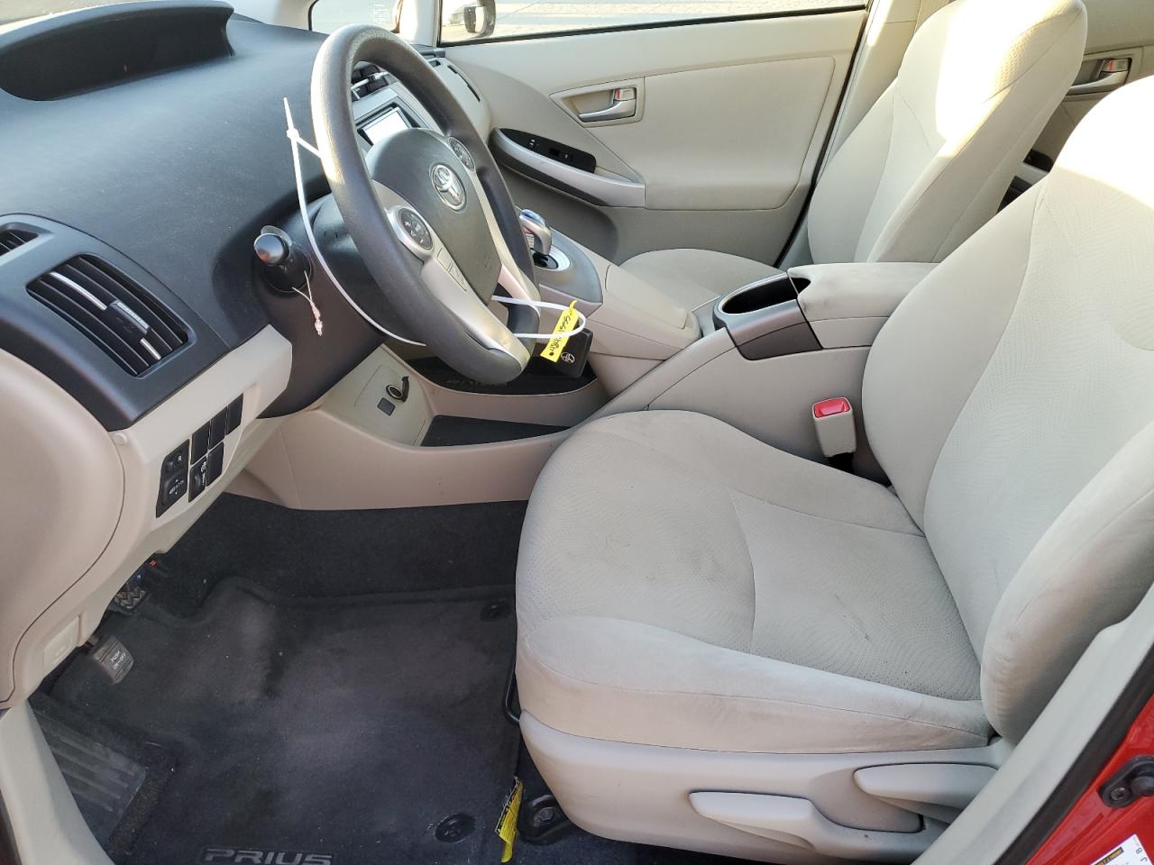 2013 Toyota Prius - Image 7