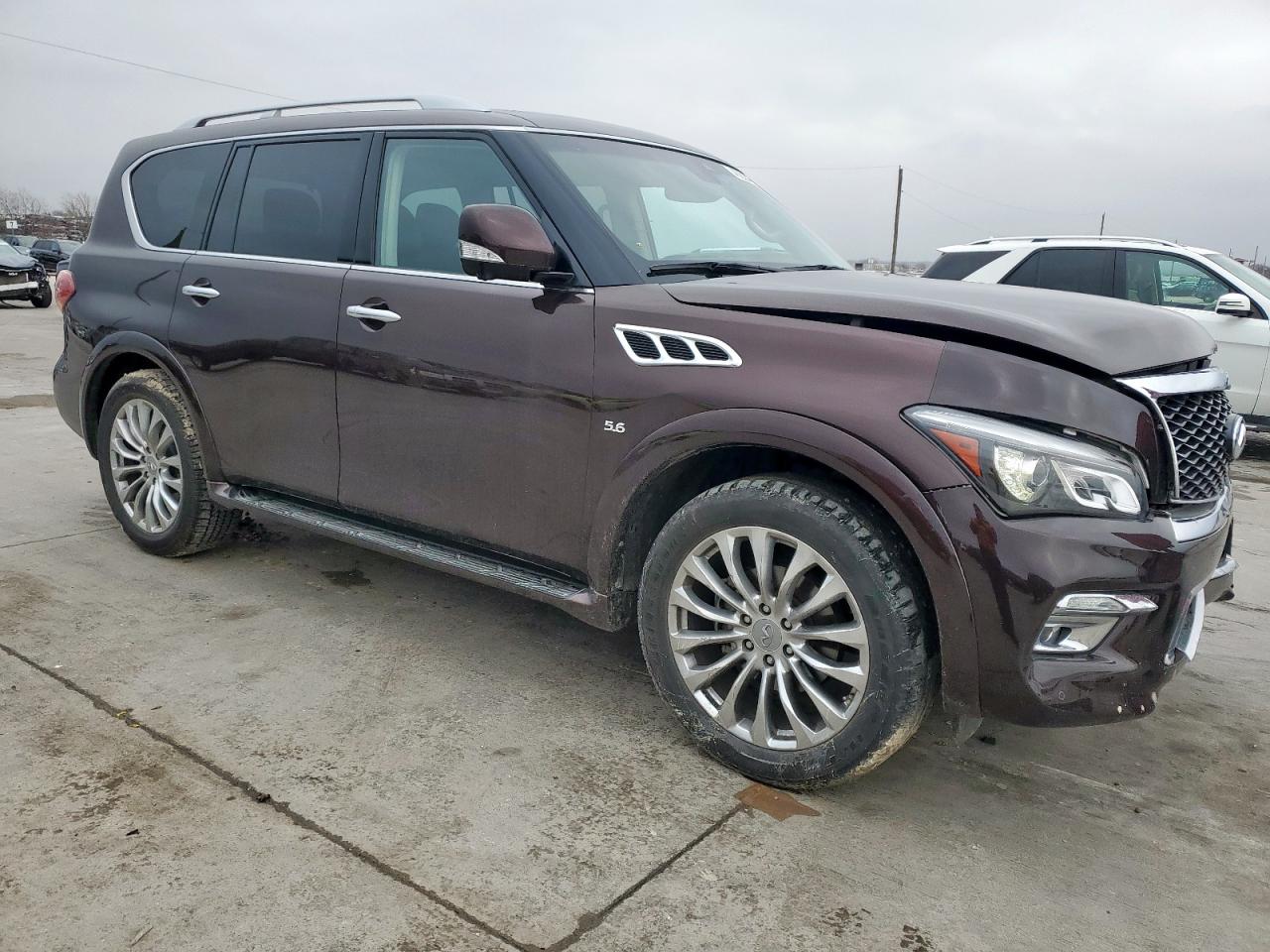 2017 Infiniti QX80 - Image 4