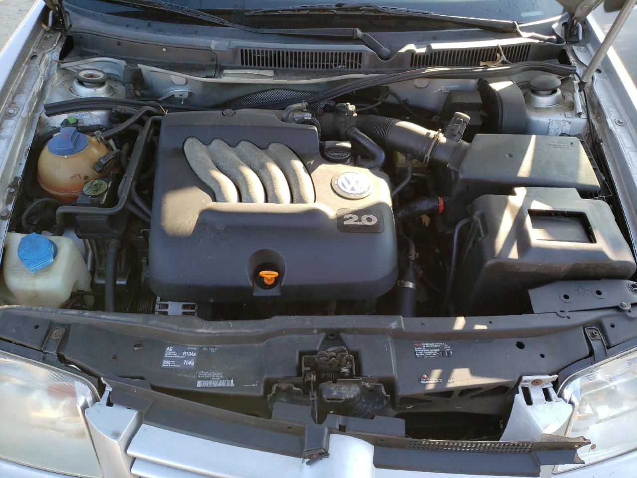 2002 Volkswagen Jetta - Image 12