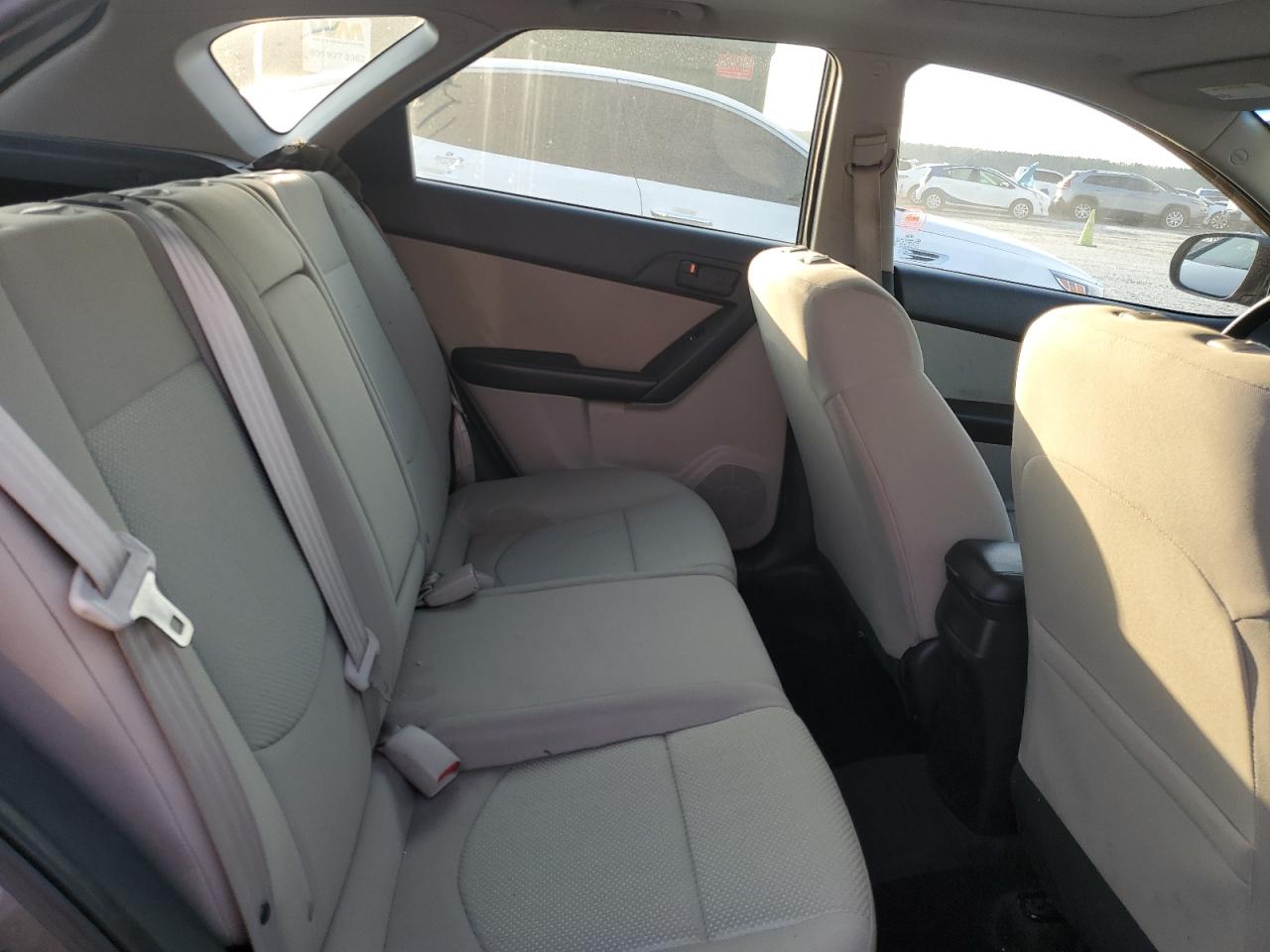 2012 Kia Forte - Image 10