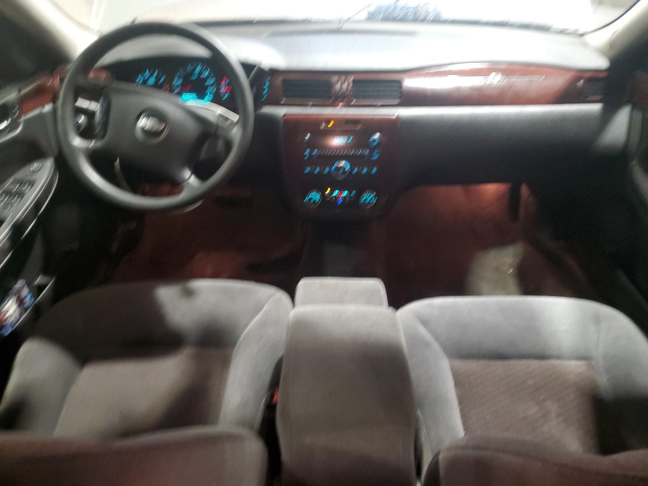 2008 Chevrolet Impala - Image 8