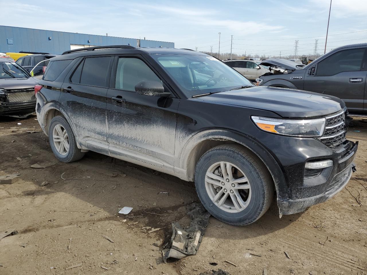 2022 Ford Explorer - Image 4