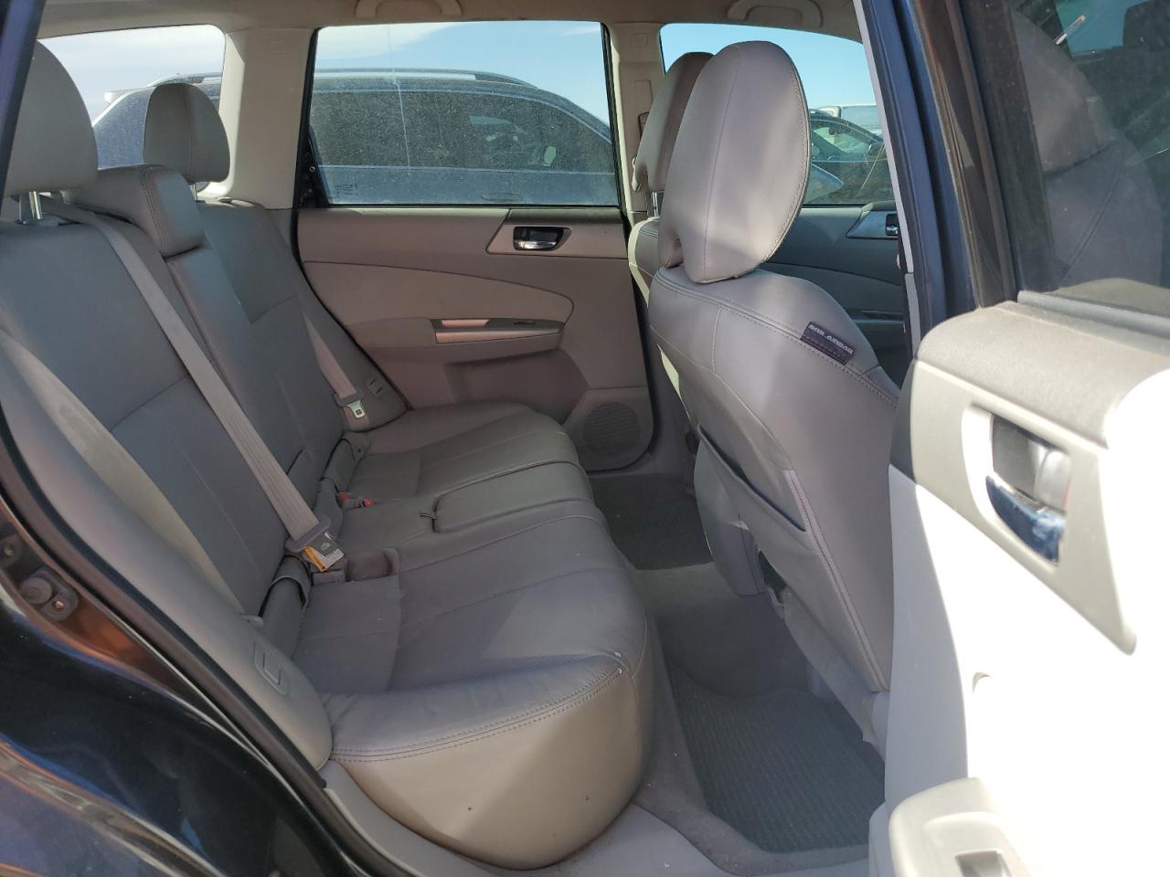 2010 Subaru Forester - Image 11