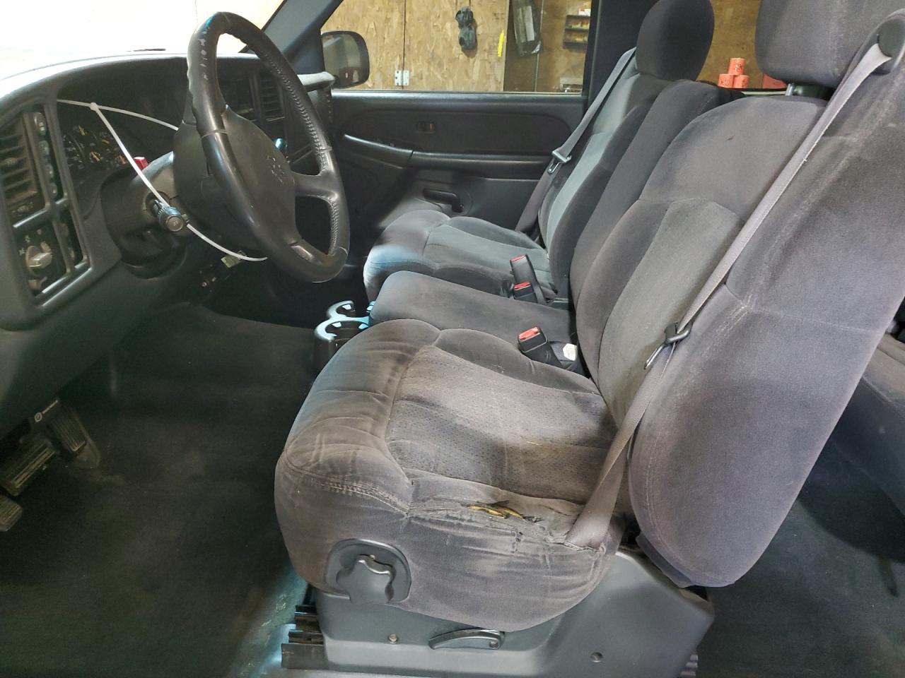 2002 Chevrolet Silverado - Image 7