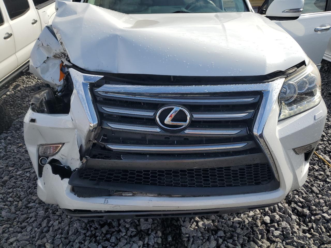2015 Lexus GX - Image 12