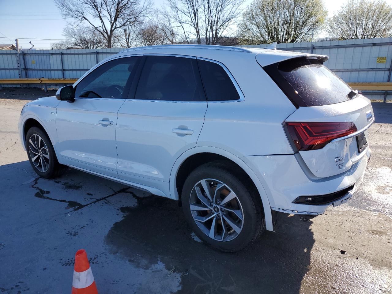 2023 Audi Q5 - Image 2