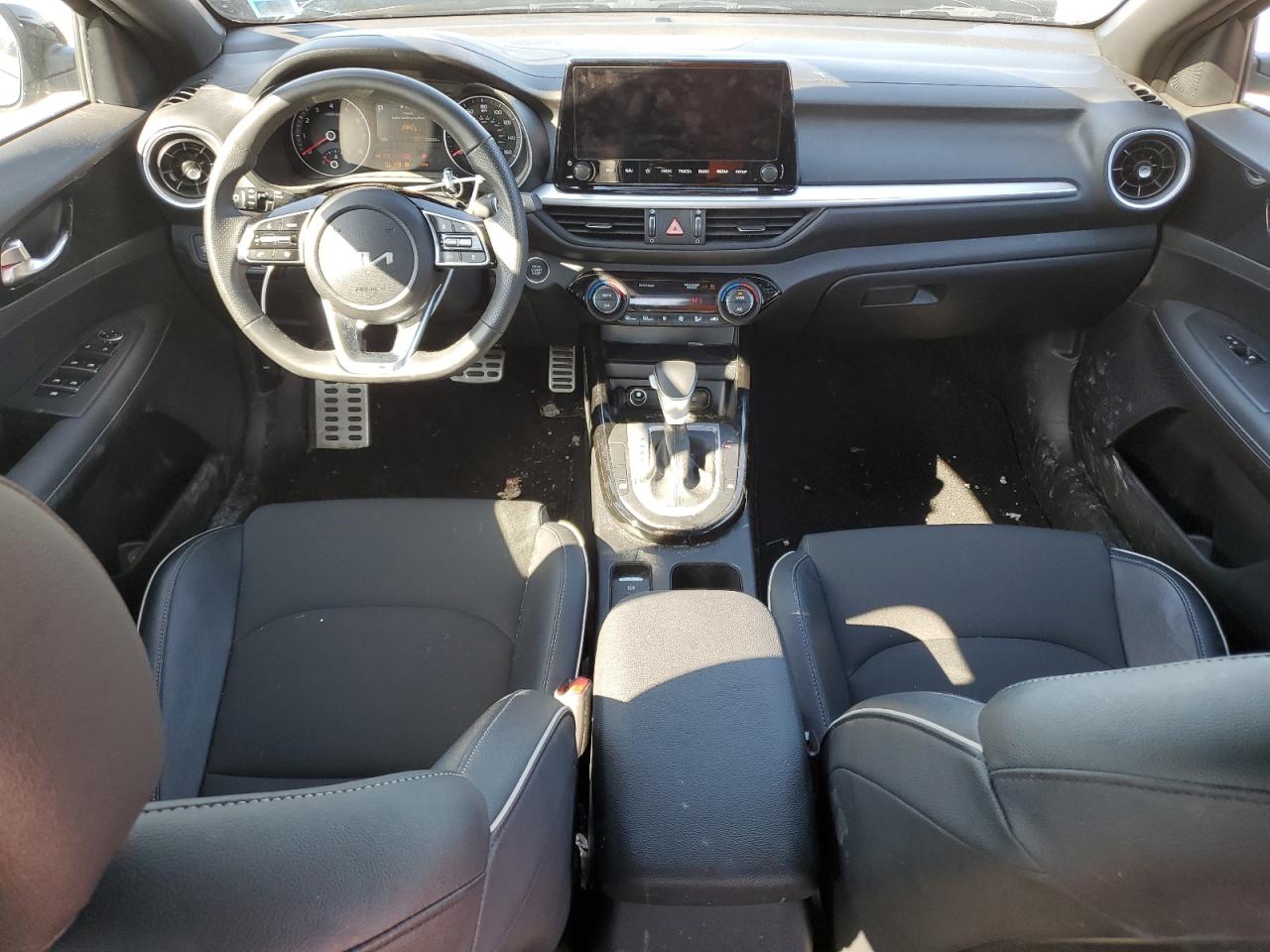 2024 Kia Forte - Image 8