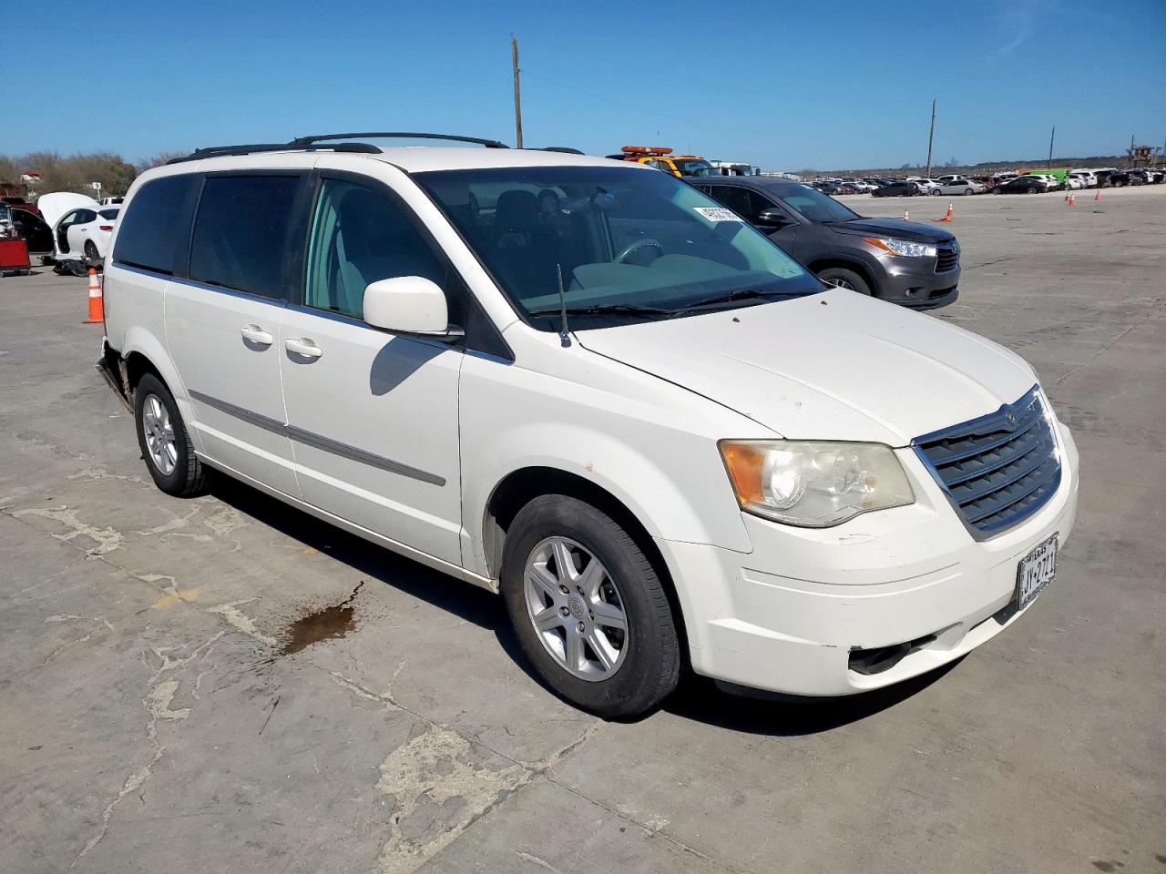 2010 Chrysler Town & Country - Image 4