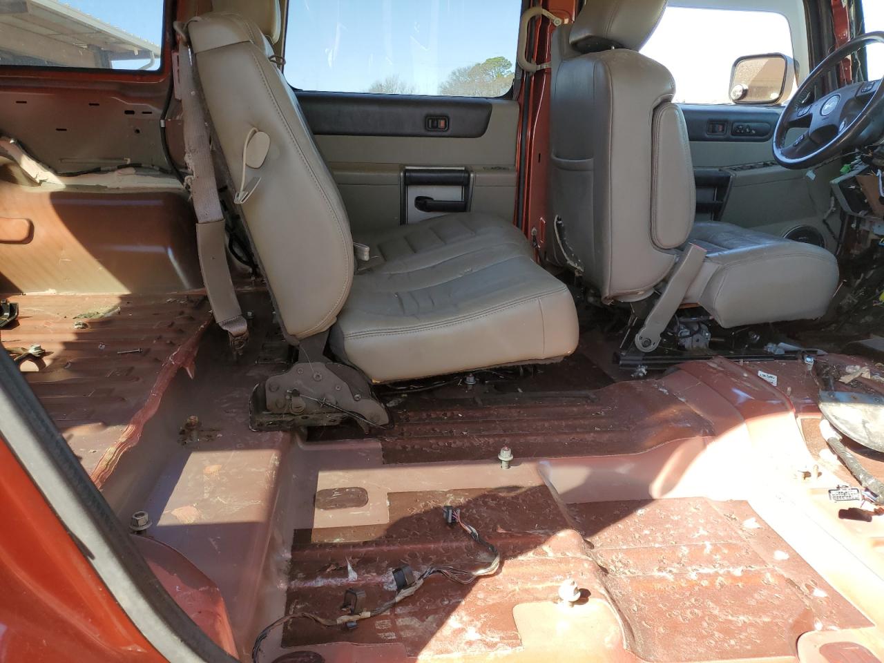 2004 Hummer H2 - Image 11