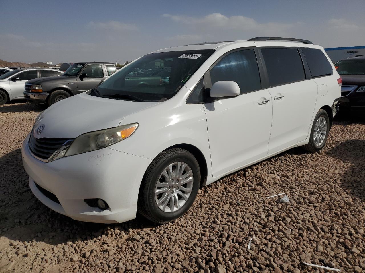 2014 Toyota Sienna - Image 1
