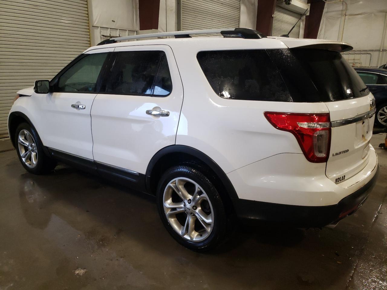 2014 Ford Explorer - Image 2