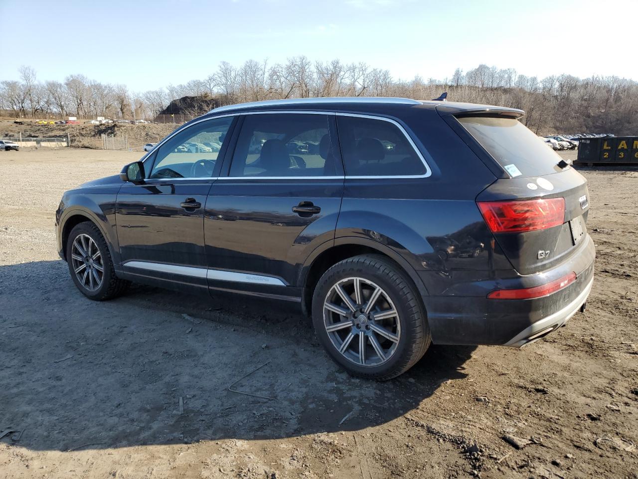 2017 Audi Q7 - Image 2