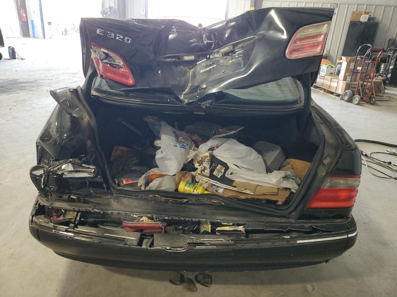2001 Mercedes-Benz E 320 VIN: WDBJF65J91B339674 Lot: 50374725