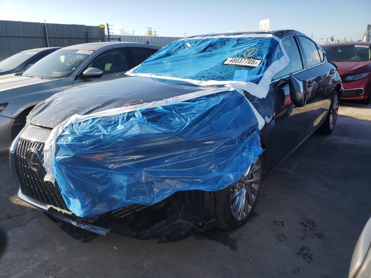2023 Lexus ES - Image 1