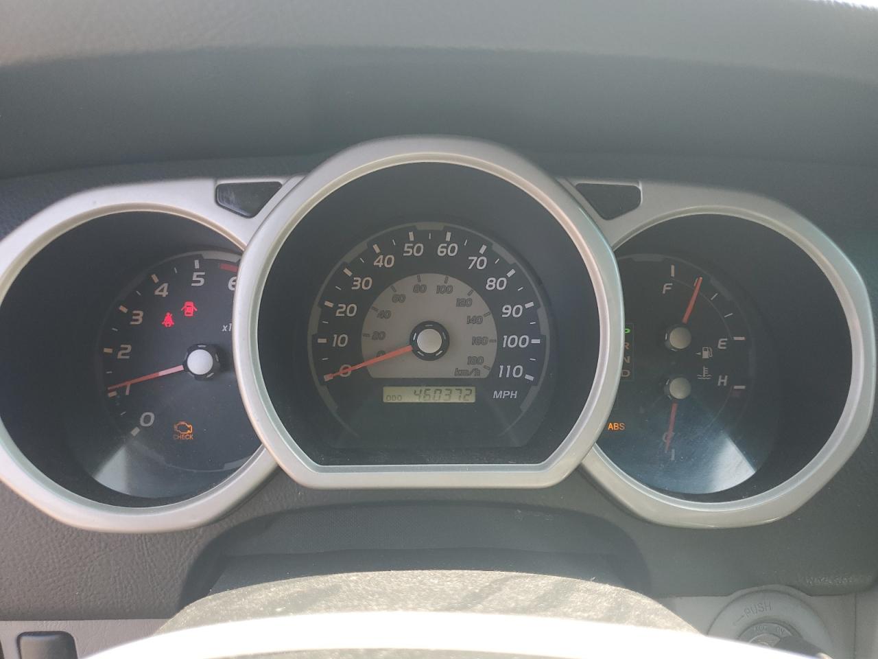 2004 Toyota 4Runner - Image 9