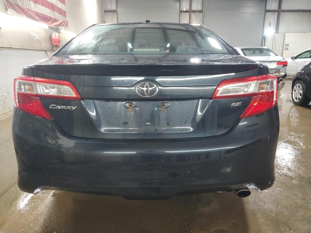 2014 Toyota Camry - Image 6