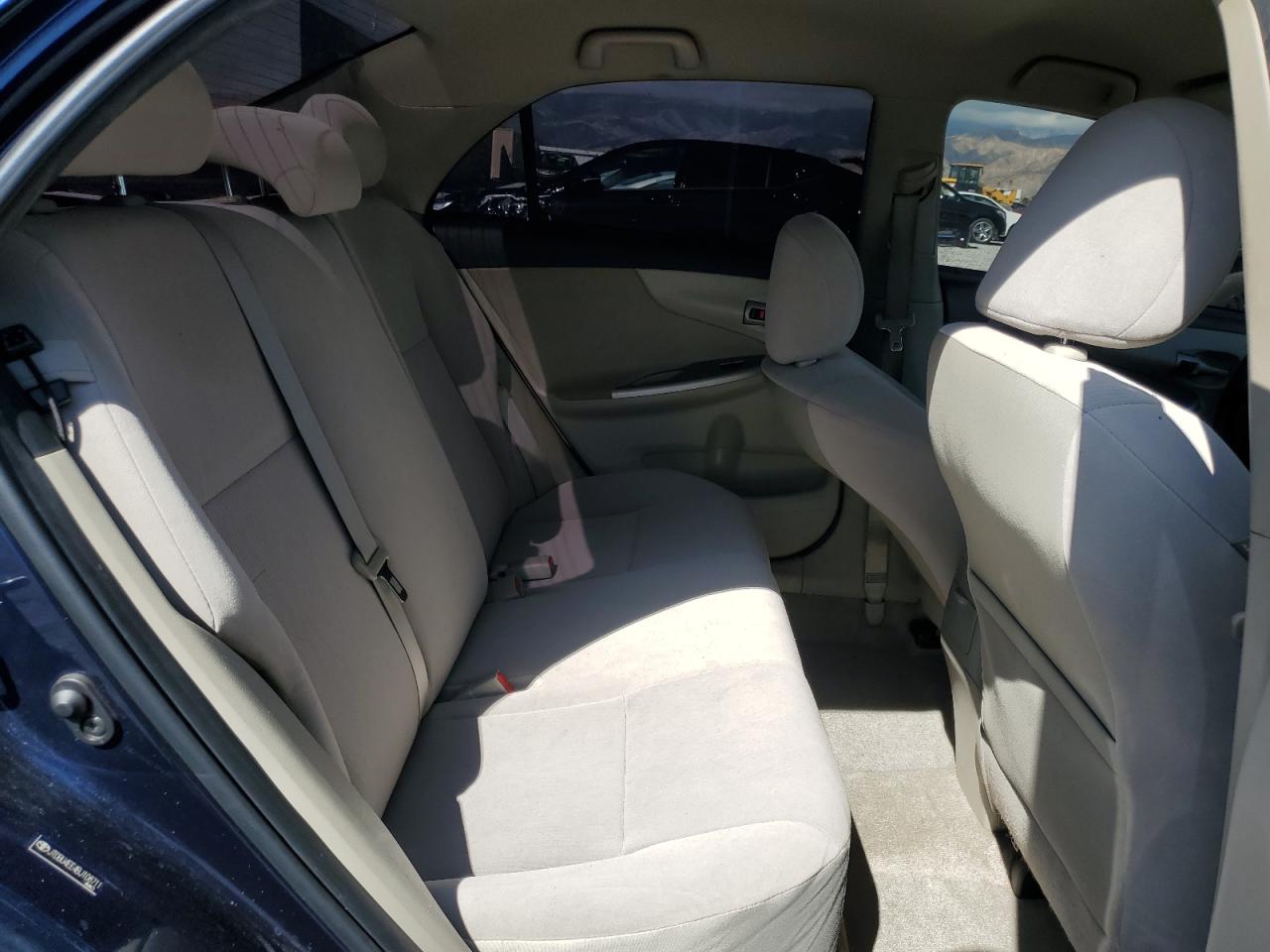 2011 Toyota Corolla - Image 11