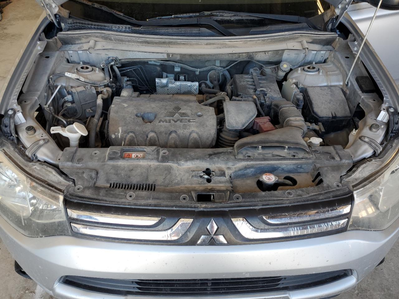 2014 Mitsubishi Outlander - Image 12