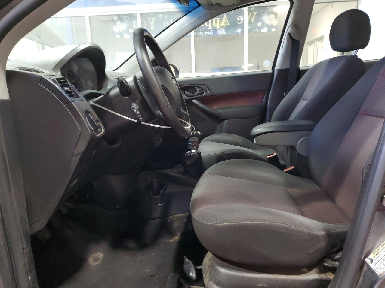 2005 Ford Focus - Image 7