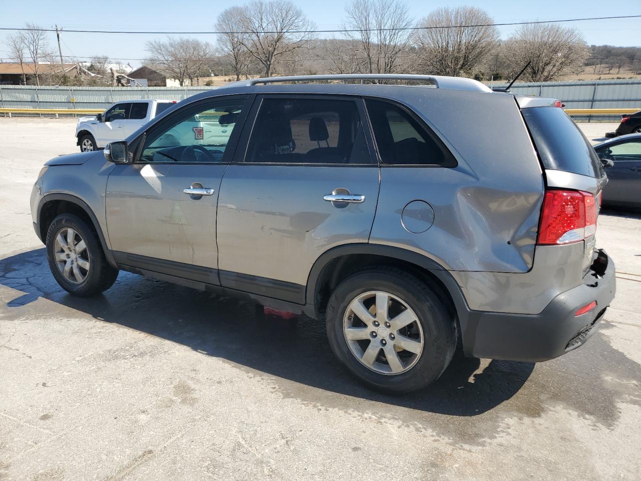 2011 Kia Sorento - Image 2