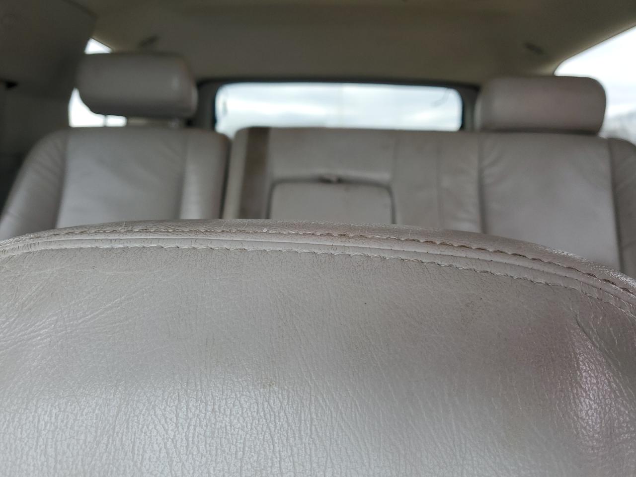 2007 Chevrolet Tahoe - Image 10