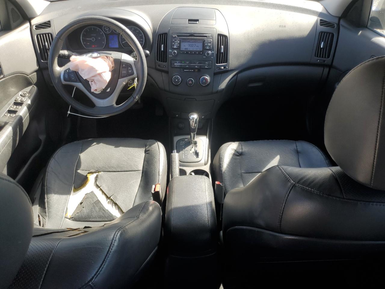 2012 Hyundai Elantra - Image 8
