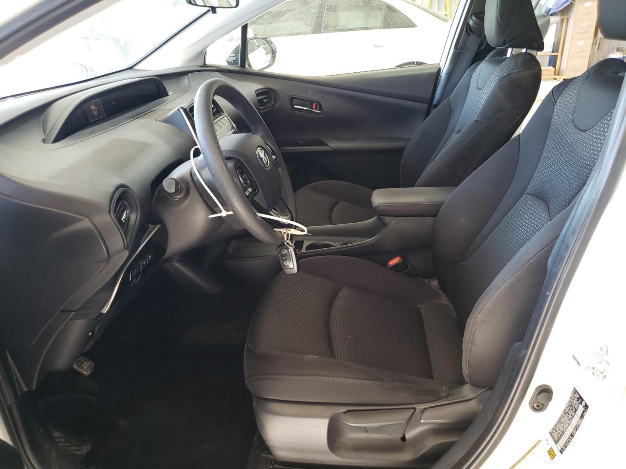 2020 Toyota Prius - Image 7