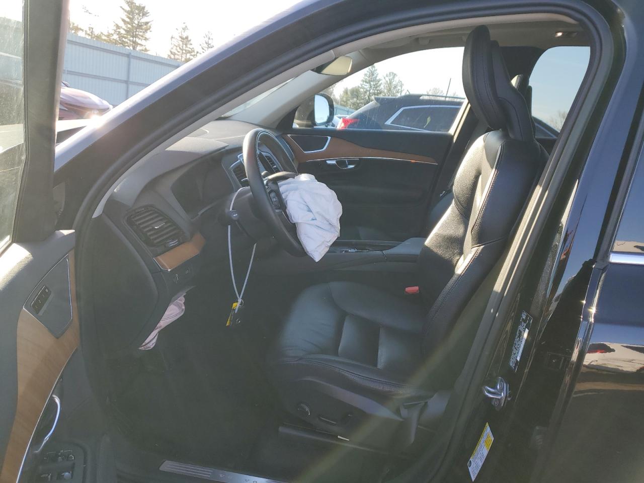 2021 Volvo XC90 - Image 7